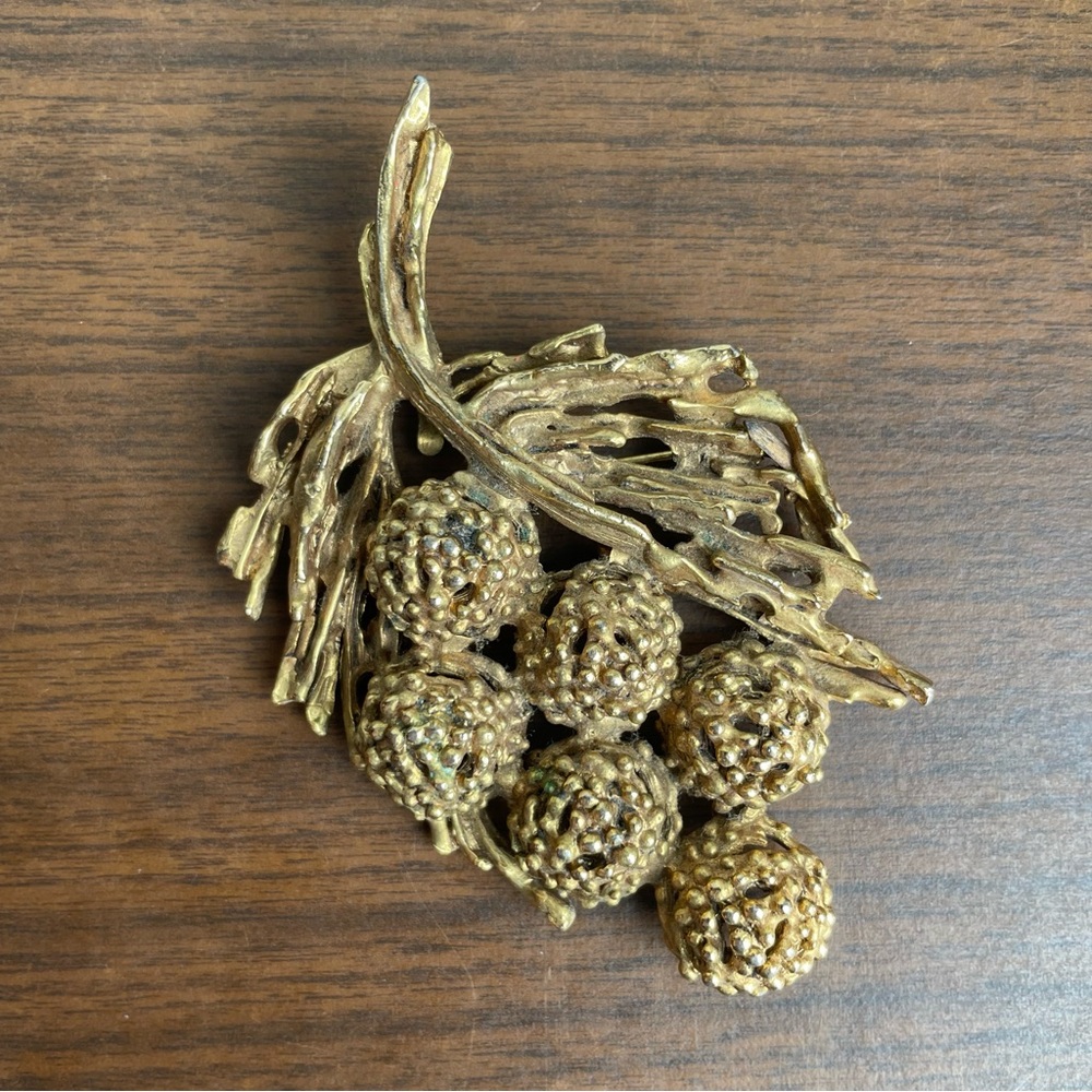 Large Erwin Pearl Berry Brooch